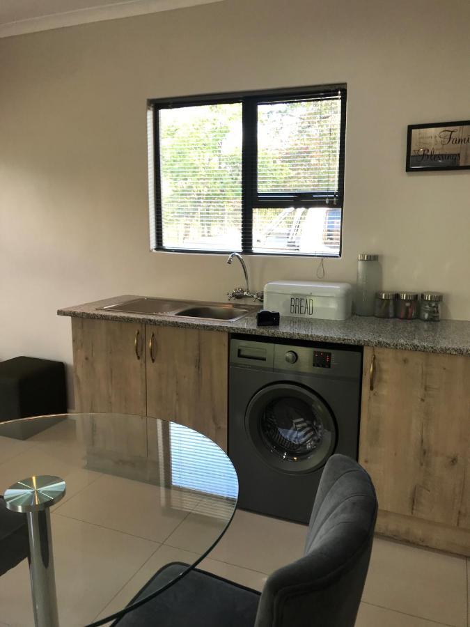 Pafuri Gate Guesthouse Mabalingwe Game Reserve Dış mekan fotoğraf